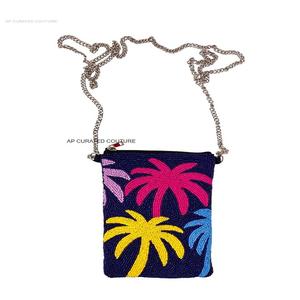 Club Bag Seed Beaded Inspiré Sacs à main mobiles incroyables et confortables Dernière collection pour les sacs et étuis à cosmétiques d'été - Product Image 6