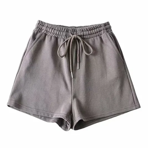 กางเกงขาสั้นผ้าฟลีซสำหรับผู้หญิงกางเกงวอร์มผ้าฝ้ายสำหรับใส่วิ่งวิ่งพร้อมเชือกผูกโลโก้แฟชั่นงานตามสั่ง - Product Image 5