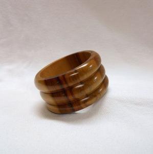 Bracelets en bois naturel de qualité supérieure, fabriqués à la main, bijoux ethniques traditionnels pour femmes, imperméables, personnalisables pour les acheteurs mondiaux - Product Image 1