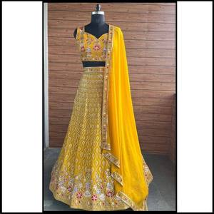 Georgette de créateur indien avec broderie Lehenga Choli avec Dupatta Party Wear Haldi Outfit Lehngha: Meilleure vente - Product Image 5