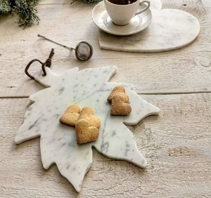 Madera de grano bonito y elegante tabla de quesos de mármol para chapados elegantes y arreglos festivos de aperitivos en eventos - Product Image 3