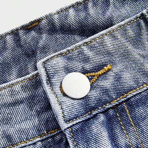 กางเกงยีนส์ขาสั้นเดนิมผู้ชายคุณภาพพรีเมียม สตรีทแวร์ 2026 ล้างแบบพิเศษ แต่งลายพรางแบบแพทช์เวิร์ค ซิปหน้า บริการ OEM - Product Image 4