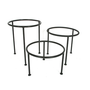 Juego de 3 soportes elevadores de pizza de diferentes tamaños Soporte de exhibición de pizza de color negro de último diseño al precio más barato - Product Image 1