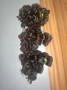 Paquet de tissage de cheveux Remy indiens bruts non traités bouclés rebondissants cheveux naturels vierges en vrac en gros: modèle non permanent - Product Image 3