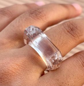 แหวนพลอยควอตซ์คริสตัลธรรมชาติแหวนพลอยเจียระไนสวยงามดีไซน์สวยเครื่องประดับคริสตัลพิเศษไม่เหมือนใครสำหรับผู้ชายและผู้หญิง - Product Image 5