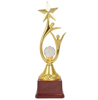 Trophées classiques en laiton, boucliers et récompenses polis brillants, dernier design