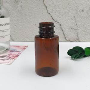 ขวดทรงกระบอกพลาสติก PET 20มล. สำหรับเครื่องสำอางดูแลผิวพิมพ์โลโก้สีตามสั่งผลิตในเวียดนาม - Product Image 3