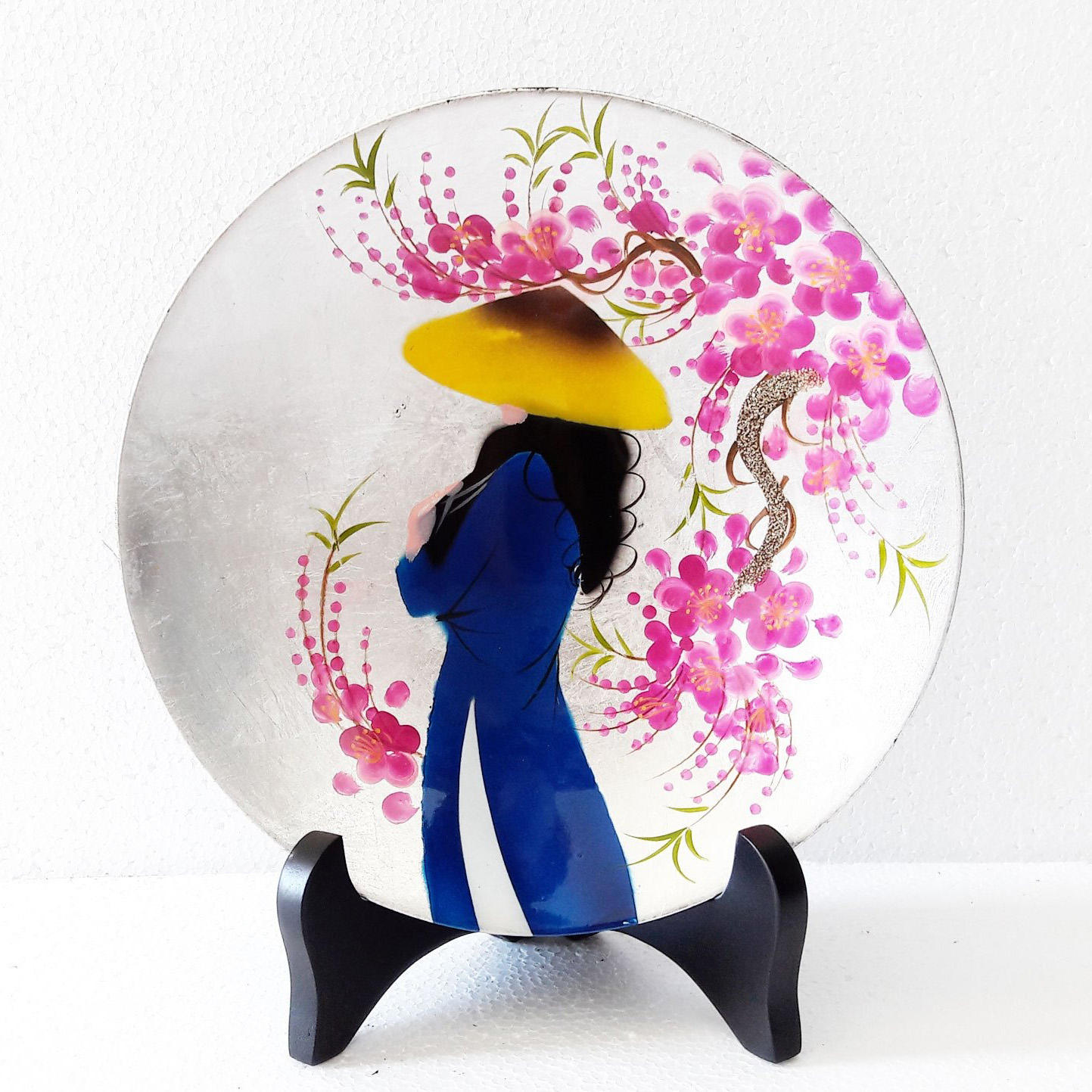 มีสีสัน