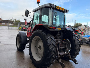 Tracteur utilitaire puissant Massey Ferguson à vendre - Product Image 3