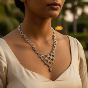 Collar de Plata con Piedras de Luna y Cuentas de Moda para Mujer - Product Image 1