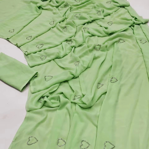 Exclusif indien belle fête porter Georgette Saree avec séquence travail Saree avec chemisier de créateur en couleur Pista au meilleur prix - Product Image 1