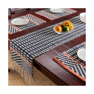 Découvrez le luxe à table avec un chemin de table rustique brodé à la main en coton 100% 180 GSM 90 pouces, fabrication OEM Inde, décoration, marque privée - Product Image 1