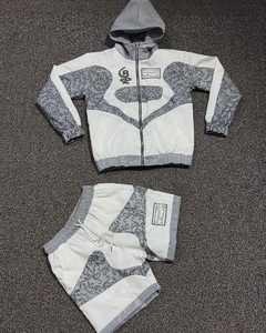 Ropa deportiva con capucha de lana de alta calidad para hombre, ropa ligera personalizada para correr para verano, ropa deportiva reflectante ligera - Product Image 1