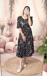 Presentamos nuestro impresionante traje hecho a mano para elevar su aspecto festivo. Con su rico color y diseño elegante, es el perfecto - Product Image 6