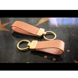 Porte-clés en cuir italien de qualité supérieure pour femmes Porte-clés de conception simple durable personnalisable par l'usine - Product Image 2