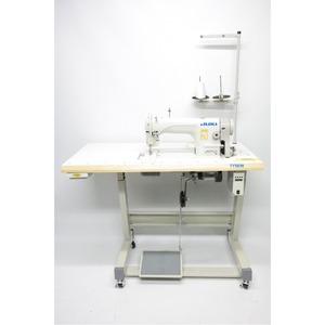 MEILLEURE RÉDUCTION BERNINASS 790 PLUS Machine à coudre et à broder - Product Image 3