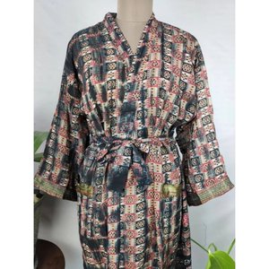 เสื้อคลุมวินเทจผ้าฝ้ายรีไซเคิลลายมัดย้อมสไตล์โบฮีเมียนสำหรับฤดูร้อน พร้อมขอบลายเรขาคณิตสีแดง ใช้คลุมชุดว่ายน้ำ - Product Image 2