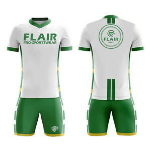 Camiseta de fútbol para niños de diseño Retro personalizado, la mejor calidad, 100% poliéster, cómodo, transpirable, conjuntos de parte superior delantera corta, nombre nacional OEM - Product Image 6