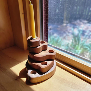 Bougeoir en bois à six colonnes, idéal pour la décoration intérieure, centre de table et éclairage festif, fabriqué à la main en Inde - Product Image 1