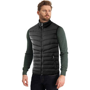 Venta al por mayor Unisex Media mangas Puffer Chaqueta Softshell Chaqueta cortavientos Chaqueta con cremallera a prueba de viento Chándal al aire libre - Product Image 1