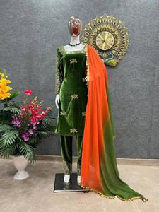 TIndian Style Designer Look Top-Dupatta et fond entièrement cousu en velours viscose lourd avec manche de travail de séquence de broderie de 5mm - Product Image 4