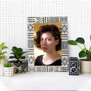 Cadre photo en résine 3D Art moderne élégant peint à la main avec finition vintage - Product Image 1