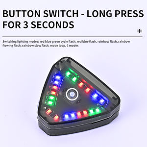 Luz trasera de coche de 12V, luz de piloto roja triangular trasera Solar inalámbrica, luz de advertencia intermitente de crucero, accesorios para coche, novedad - Product Image 6