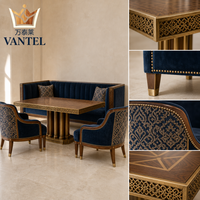 Ensemble de mobilier de restaurant de style arabe de luxe, banquette en velours bleu, table et chaises pour projet hôtelier