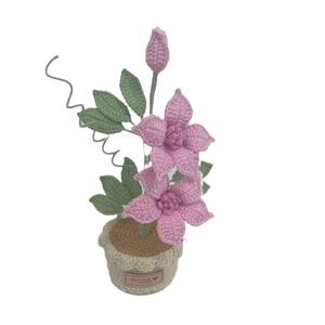 Maceta de Flores de Clemátis Hecha a Mano con Ganchillo - Ramo Creativo para Decoración Festiva - Product Image 5
