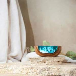 Cuenco Decorativo de Madera y Resina con Fusión de Piedra de Ágata, Especial Ramadán - Product Image 1