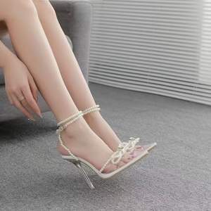 Sandales à talons hauts pour femmes, nouvelle collection, style papillon, perles et strass, bout pointu, talon transparent, très tendance. - Product Image 5