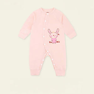 Ensemble bébé ALB02 unisexe fabriqué au Vietnam, manches longues, style boutonné sur le côté, tissu tricoté respirant, 95% modal + 5% élasthanne, motif dessin animé - Product Image 5