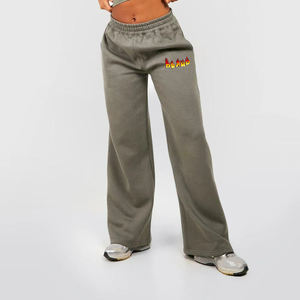 Femmes 100% coton hiver pantalons de survêtement décontractés Logo personnalisé en gros confortable pantalon évasé dentelle décoration couleur unie plat - Product Image 1