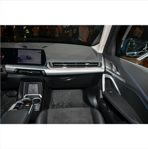 Voiture électrique d'occasion 2023 à faible kilométrage, traction intégrale, très demandée, autonomie de 450 km, batterie de 66 kWh, immatriculée en novembre 2023, sans accident - Product Image 6