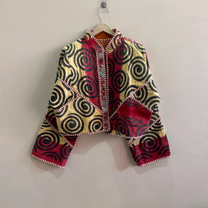 เสื้อแจ็คเก็ตผ้าฝ้ายสไตล์โบโฮแบบควิลท์ลายคันธา ทำมือ ย้อนยุคสไตล์อินเดีย แบบกลับด้านได้ - Product Image 1