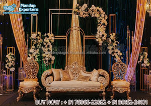 Ensemble de canapés de scène pour mariage Maharaja pour couples Luxueux ensemble de canapés de mariage en or blanc look élégant ensemble de canapés de places pour mariage amour - Product Image 2