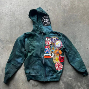 เสื้อฮู้ดดี้วินเทจปักลายแบบกำหนดเอง 500gsm สำหรับผู้ชาย ล้างสีแบบแอซิด หนักแน่น ตกแต่งด้วยแพทช์ 3 มิติ ผ้าฝ้ายฟลีซเนื้อนุ่ม 100% ทรงปกติ - Product Image 2