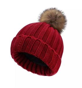 Gorro de Invierno Acrílico Premium Resistente al Viento, Personalizado con Bordado, Cálido, con Pompón, Diseño Jacquard, Gorro de Calavera, Fabricantes al por Mayor - Product Image 5