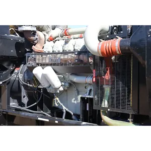 Groupe électrogène diesel industriel triphasé d'occasion 500 kW, sortie 480 V, châssis ouvert, alimentation de secours commerciale - Product Image 3