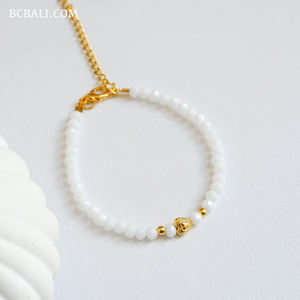 Bracelets en perles de cristal avec charme œil maléfique, style bohème, cadeau pour femmes - Symboles protecteurs et design avant-gardiste - Product Image 2