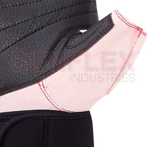 ถุงมือยกน้ำหนักแบบครึ่งนิ้ว ดีไซน์สั่งทำคุณภาพสูง วัสดุหนัง ปรับขนาดได้ กันลื่น กันน้ำ สำหรับทุกเพศ ผลิตในปากีสถาน - Product Image 5