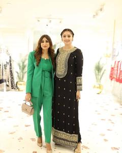 ชุดออกแบบใหม่สีดำมีคุณภาพสูงผ้าจอร์เจียปักด้ายเสื้อใส่ทำงานและพาลาซโซ่พร้อมชุดสวมใส่ - Product Image 2