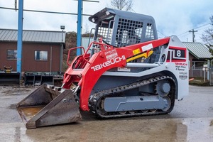 รถตักล้อยาง Takeuchi TL8 แบบตีนตะขาบ 2 สปีด ระบบไฮโฟลว์ - Product Image 3