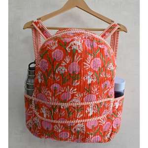 Mini Mochila Boho Acolchada de Algodón Ligero Hecha a Mano en India, con Estampado Floral en Bloque, Bolsa con Cremallera para Uso Diario y Viajes, Unisex - Product Image 1