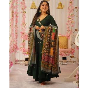 Robe d'été élégante de style vintage avec Dupatta et broderie complexe pour femmes et occasions festives - Product Image 1
