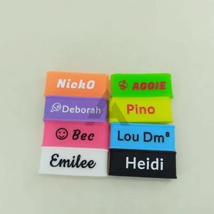 Vente en gros de bandes de poignée de raquette de pickleball réglables et légères de la marque FIRST ATHLETICS, en caoutchouc de silicone, durables, extensibles, anti- - Product Image 1