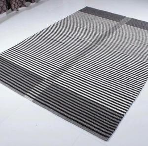 พรมพอลิโพรไพลีนทอมือทนทานดีไซน์ลายทางโพลีโพรพีลีนสำหรับสัตว์เลี้ยงงานกลางแจ้งพรมปูพื้นทรงเรขาคณิต - Product Image 1