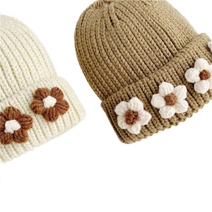 Gorro de punto de invierno unisex con diseño de calavera nueva moda Color sólido parche personalizado Logo acrílico gorros gorras - Product Image 3