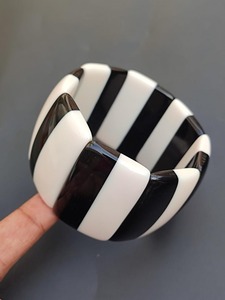 La mejor calidad Vintage Acryl Eco-Friendly Bangle Bracelet Glitter Budista Inspirado Lovers Pattern With Pearl Wedding - Product Image 2