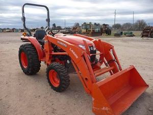 Tracteurs Kubota L2501 25HP 4x4 d'occasion avec prise de force arrière standard 540 tr/min à vendre - Product Image 2